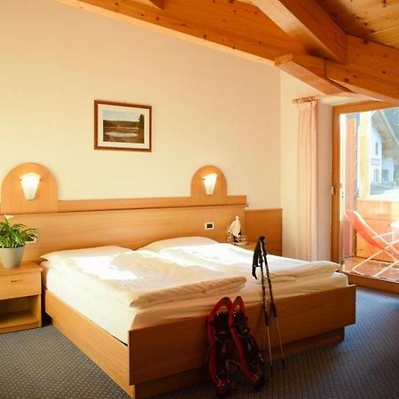 Hotel Waldheim Sarnonico Eksteriør bilde